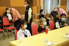 ทน.แม่สอด ร่วมพิธีมอบเครื่องหมายเชิดชูเกียรติ “สดุดีป้องกัน”  ให้แก่ เด็กหญิงวรรณศพร มิ่งขวัญตา และให้กำลังใจแก่ผู้ประสบอัคคีภัย