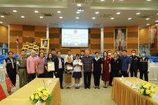 ทน.แม่สอด ร่วมพิธีมอบเครื่องหมายเชิดชูเกียรติ “สดุดีป้องกัน”  ให้แก่ เด็กหญิงวรรณศพร มิ่งขวัญตา และให้กำลังใจแก่ผู้ประสบอัคคีภัย