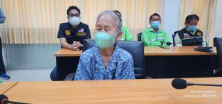 ทน.แม่สอด มอบเงินช่วยเหลือนางคำพลอย กสิผล กรณีเหตุเพลิงไหม้บ้าน โดยศูนย์ช่วยเหลือประชาชน เทศบาลนครแม่สอด