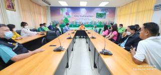 ทน.แม่สอด มอบเงินช่วยเหลือนางคำพลอย กสิผล กรณีเหตุเพลิงไหม้บ้าน โดยศูนย์ช่วยเหลือประชาชน เทศบาลนครแม่สอด