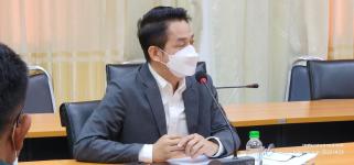 ทน.แม่สอด จัดประชุมคณะกรรมการร่างระเบียบเทศบาลนครแม่สอด ในการขออนุญาตใช้อาคารศูนย์กีฬาและสนามกีฬา เทศบาลนครแม่สอด