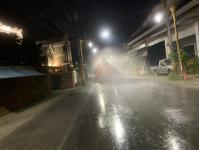 ทน.แม่สอด ดำเนินการฉีดล้างถนนและพ่นละอองน้ำ เพื่อลดปัญหาฝุ่นละออง (PM2.5) เขตเทศบาลนครแม่สอด