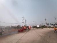 ทน.แม่สอด ดำเนินการฉีดล้างถนนและพ่นละอองน้ำ เพื่อลดปัญหาฝุ่นละออง (PM2.5) เขตเทศบาลนครแม่สอด