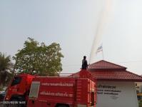 ทน.แม่สอด ดำเนินการฉีดล้างถนนและพ่นละอองน้ำ เพื่อลดปัญหาฝุ่นละออง (PM2.5) เขตเทศบาลนครแม่สอด