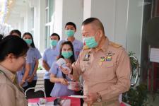 เทศบาลนครแม่สอด จัดกิจกรรมคัดกรองไวรัส COVID-19 ในสำนักงานเทศบาลนครแม่สอด