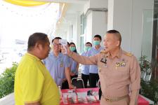 เทศบาลนครแม่สอด จัดกิจกรรมคัดกรองไวรัส COVID-19 ในสำนักงานเทศบาลนครแม่สอด