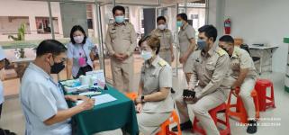 ทน.แม่สอด ร่วมกับโรงพยาบาลรวมชัยประชารักษ์ จัดโครงการสูงวัย รวมชัยไร้ต้อกระจก