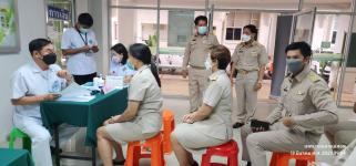 ทน.แม่สอด ร่วมกับโรงพยาบาลรวมชัยประชารักษ์ จัดโครงการสูงวัย รวมชัยไร้ต้อกระจก