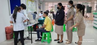 ทน.แม่สอด ร่วมกับโรงพยาบาลรวมชัยประชารักษ์ จัดโครงการสูงวัย รวมชัยไร้ต้อกระจก