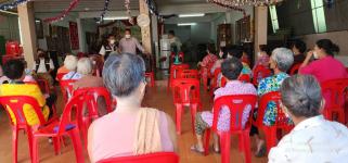ทน.แม่สอด ร่วมกิจกรรมชมรมผู้สูงอายุชุมชนประชารักษ์ประจำเดือนมีนาคม