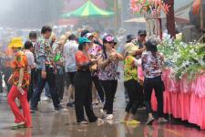 ทน.แม่สอด จัดโครงการงานประเพณีสงกรานต์ ประจำปี 2566 (มหาสงกรานต์เทศบาลนครแม่สอด)