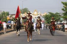 ทน.แม่สอด ร่วมพิธีอัญเชิญพระบรมรูปหล่อสมเด็จพระเจ้าตากสินมหาราช (ทรงม้า) ประดิษฐาน ณ วงเวียนแยกอุ้มผาง อำเภอแม่สอด จังหวัดตาก