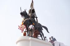 ทน.แม่สอด ร่วมพิธีอัญเชิญพระบรมรูปหล่อสมเด็จพระเจ้าตากสินมหาราช (ทรงม้า) ประดิษฐาน ณ วงเวียนแยกอุ้มผาง อำเภอแม่สอด จังหวัดตาก