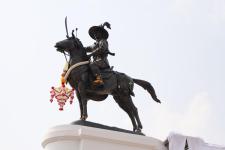 ทน.แม่สอด ร่วมพิธีอัญเชิญพระบรมรูปหล่อสมเด็จพระเจ้าตากสินมหาราช (ทรงม้า) ประดิษฐาน ณ วงเวียนแยกอุ้มผาง อำเภอแม่สอด จังหวัดตาก