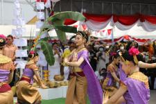 ทน.แม่สอด ร่วมพิธีอัญเชิญพระบรมรูปหล่อสมเด็จพระเจ้าตากสินมหาราช (ทรงม้า) ประดิษฐาน ณ วงเวียนแยกอุ้มผาง อำเภอแม่สอด จังหวัดตาก