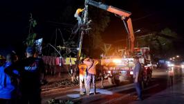 ทน.แม่สอด ลงพื้นที่สำรวจจากผลกระทบของพายุฤดูร้อน 