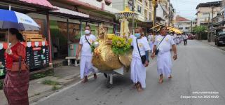 ทน.แม่สอด ร่วมประเพณีแห่พระพุทธรูป 28 พระองค์  