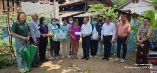 ทน.แม่สอด ลงพื้นที่มอบสิ่งของและถุงยังชีพแก่ผู้ยากไร้ ในเขตเทศบาลนครแม่สอด