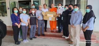 ทน.แม่สอด ลงพื้นที่มอบสิ่งของและถุงยังชีพแก่ผู้ยากไร้ ในเขตเทศบาลนครแม่สอด