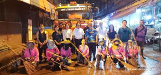 ทน.แม่สอด ดำเนินการฉีดล้างทำความสะอาดตลาดสดเทศบาลนครแม่สอด