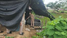 ทน.แม่สอด ลงพื้นตรวจเยี่ยมการขุดลอกกำจัดผักตบชวาลำห้วย ชุมชนสองแคว 1 เขตเทศบาลนครแม่สอด