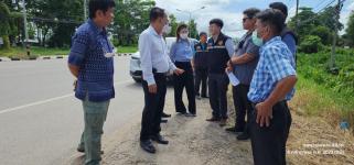 ทน.แม่สอด ร่วมกับอบจ.ตาก ลงพื้นที่สำรวจวางแผนการขุดลอกร่องระบายน้ำบริเวณถนนสายเอเชีย (สระบัว)