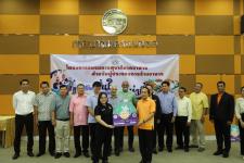 ทน.แม่สอด พิธีมอบป้าย “ร้านอาหารสะอาด รสชาติอร่อย” โครงการอบรมการสุขาภิบาลอาหารสำหรับผู้ประกอบการร้านอาหาร