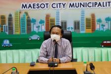 ทน.แม่สอด จัดพิธีมอบป้าย “ร้านอาหารสะอาด รสชาติอร่อย” โครงการอบรมการสุขาภิบาลอาหาร สำหรับผู้ประกอบการร้านอาหาร