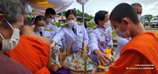 ทน.แม่สอด ร่วมพิธีทำบุญตักบาตรและร่วมถวายสัตย์ปฏิญาณเพื่อเป็นข้าราชการที่ดี เนื่องในโอกาสวันเฉลิมพระชนมพรรษา 71 พรรษา   28 กรกฎาคม 2566