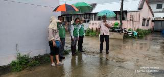 ทน.แม่สอด ลงพื้นที่สำรวจจุดน้ำท่วมขัง และเฝ้าระวังติดตามสถานการณ์ เตรียมพร้อมหลังฝนตกอย่างต่อเนื่อง