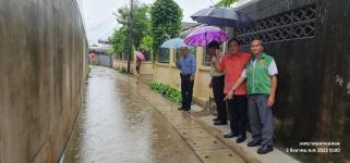 ทน.แม่สอด ลงพื้นที่สำรวจจุดน้ำท่วมขัง และเฝ้าระวังติดตามสถานการณ์ เตรียมพร้อมหลังฝนตกอย่างต่อเนื่อง