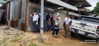 ทน.แม่สอด ลงพื้นที่แก้ไขปัญหาน้ำท่วมขัง รอการระบาย ถนนสายแม่สอด - แม่ตาว