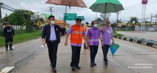 ทน.แม่สอด ร่วมกับ รองผู้ว่าฯ ตาก และหน่วยงานต่างๆ ลงพื้นที่ติดตามสถานการณ์น้ำท่วมในเขตเทศบาลนครแม่สอด