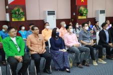 จัดพิธีมอบวุฒิบัตรให้แก่ผู้สำเร็จการศึกษา “วิชชาลัยสูงวัยนครแม่สอด” 