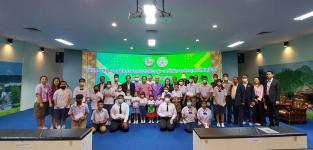 ทน.แม่สอด มอบทุนการศึกษาตามโครงการทุนการศึกษาสำหรับนักศึกษาและการให้ความช่วยเหลือนักเรียนในเขตเทศบาลนครแม่สอด