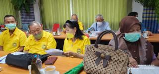 ทน.แม่สอด ประชุมคณะกรรมการชมรมผู้สูงอายุเทศบาลนครแม่สอด
