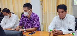 ทน.แม่สอด มอบเงินช่วยเหลือผู้ประสบวาตภัยในพื้นที่เทศบาลนครแม่สอด 