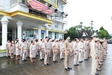 ทน.แม่สอด จัดกิจกรรมเคารพธงชาติ เนื่องในวันพระราชทานธงชาติไทย