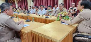 ทน.แม่สอด ต้อนรับข้าราชการโอนย้ายมาดำรงตำแหน่ง  ประจำสำนักงานเทศบาลนครแม่สอด