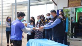 ทน.แม่สอดมอบเงินช่วยเหลือผู้ประสบสภาวะยากลำบากจากสถานการณ์โควิด-19 วันที่ 3