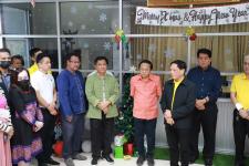หัวหน้าส่วนราชการ พนักงานเทศบาล เข้าพบนายกเทศมนตรีนครแม่สอด เพื่อสวัสดีปีใหม่และขอคำอวยพรในวาระดิถีขึ้นปีใหม่ ประจำปี 2567
