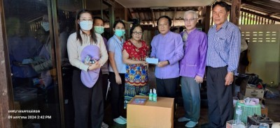 ทน.แม่สอด ลงพื้นที่มอบสิ่งของอุปโภคบริโภคให้แก่ผู้สูงอายุ และผู้ป่วยติดเตียง ชุมชนสองแคว 1 ชุมชนสองแคว 2 และ ชุมชนตาลเดี่ยว