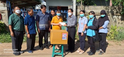 ทน.แม่สอด ลงพื้นที่มอบสิ่งของอุปโภคบริโภคให้แก่ผู้สูงอายุ และผู้ป่วยติดเตียง ชุมชนร่วมแรง