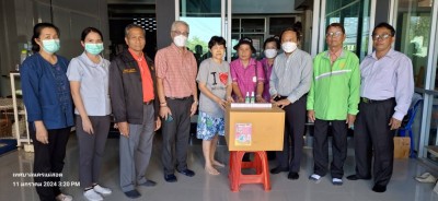 ทน.แม่สอด ลงพื้นที่มอบสิ่งของอุปโภคบริโภคให้แก่ผู้สูงอายุ และผู้ป่วยติดเตียง ชุมชนร่วมแรง และชุมชนดอนไชย