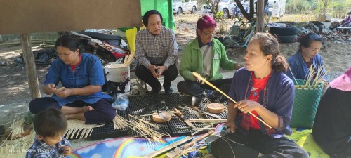 ทน.แม่สอด ร่วมกิจกรรมของกลุ่มผู้สูงอายุเทศบาลนครแม่สอดและศึกษาดูงาน วิสาหกิจชุมชน จักสาน สิ่งประดิษฐ์จากไม้ไผ่ ณ บ้านเพชรชมพู ตำบลนาโบสถ์ อำเภอวังเจ้า จังหวัดตาก