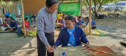 ทน.แม่สอด ร่วมกิจกรรมของกลุ่มผู้สูงอายุเทศบาลนครแม่สอดและศึกษาดูงาน วิสาหกิจชุมชน จักสาน สิ่งประดิษฐ์จากไม้ไผ่ ณ บ้านเพชรชมพู ตำบลนาโบสถ์ อำเภอวังเจ้า จังหวัดตาก