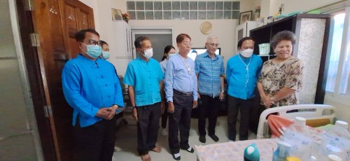 ทน.แม่สอด ลงพื้นที่มอบสิ่งของอุปโภคบริโภคให้แก่ผู้สูงอายุ และผู้ป่วยติดเตียง ชุมชนสันต้นปิน และชุมชนแม่สอดวิลล่า