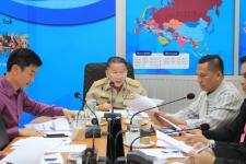 เทศบาลนครแม่สอด จัดการประชุมคณะผู้บริหารและหัวหน้าส่วนราชการเทศบาลนครแม่สอด