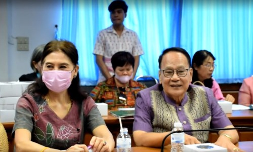 ทน.แม่สอด เข้าร่วมการประชุมอนุกรรมการกลั่นกรองและติดตามการดำเนินงานกองทุนพัฒนาบทบาทสตรีอำเภอแม่สอด