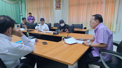 ทน.แม่สอด จัดประชุมชี้แจงปรับเปลี่ยนรูปแบบการก่อสร้างคลองระบายน้ำสายที่ 1 